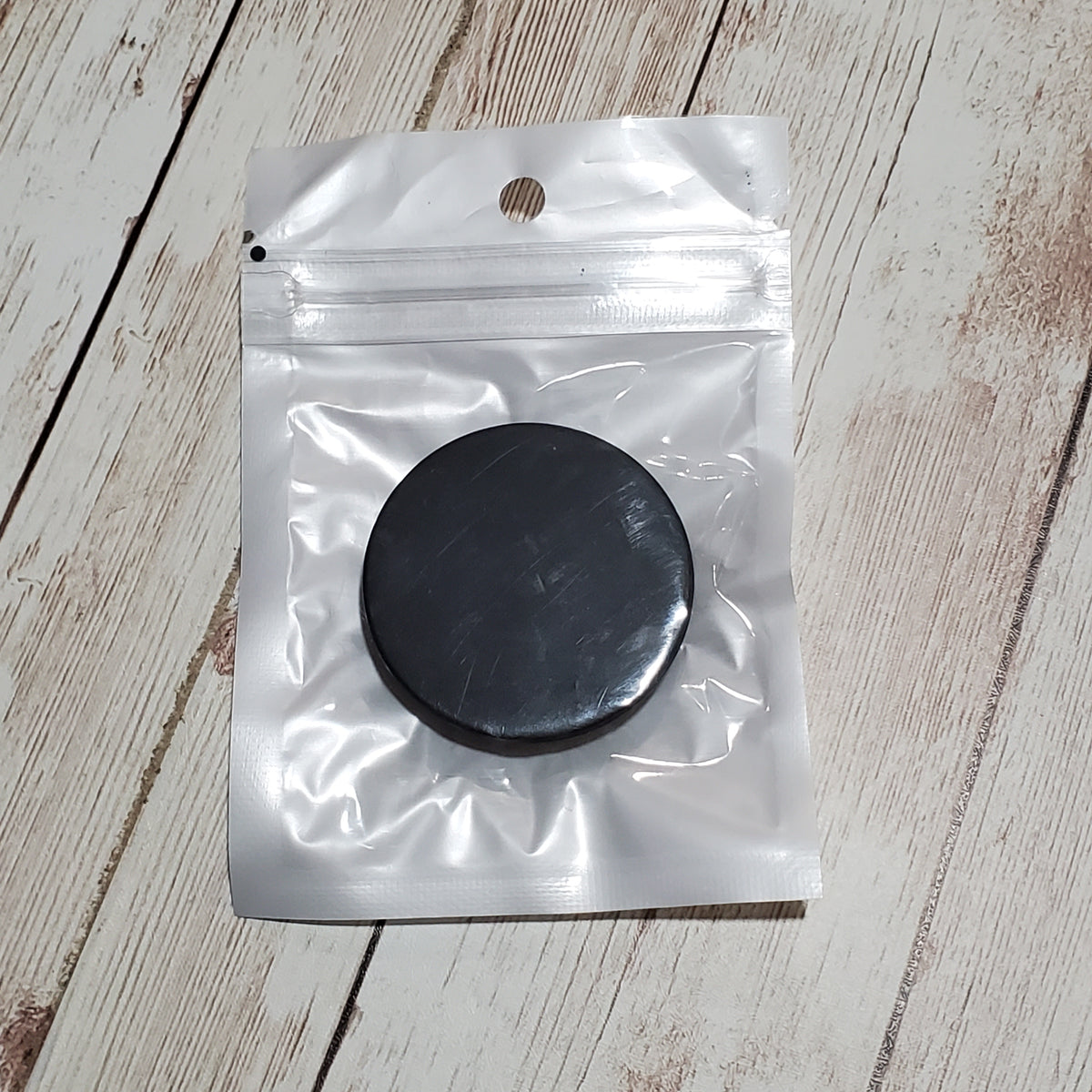 Black Round Phone Thingys - Mandybelle's Creations